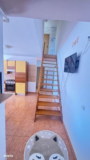 Apartament cu 4 camere în Cetate