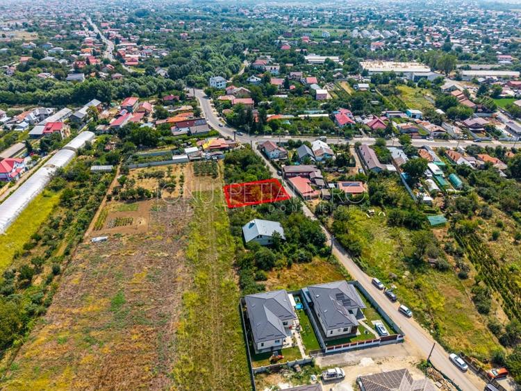 Teren Construcții intravilan de 400 mp, în Domnești