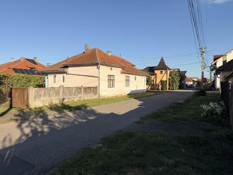 Casă cu 4 camere în Central