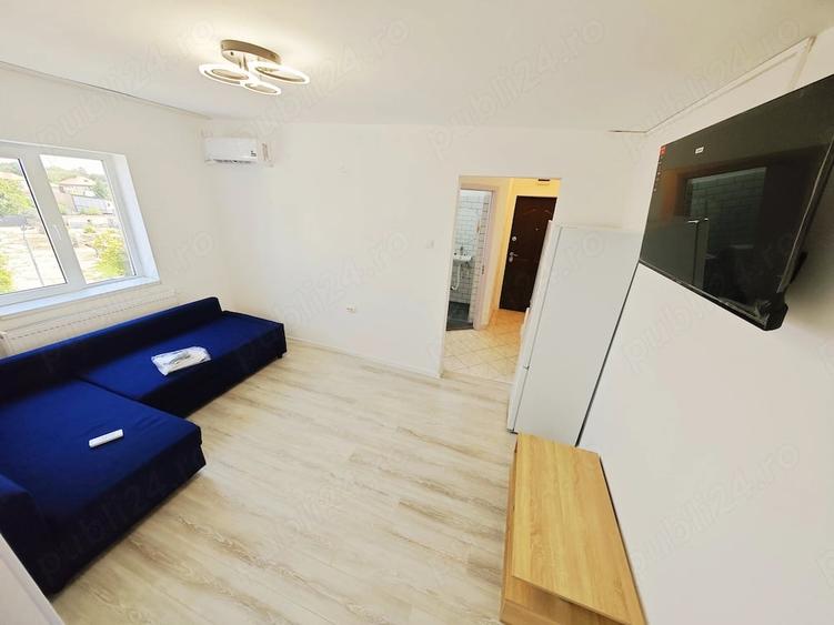 Apartament cu 2 camere semidecomandat în Piața