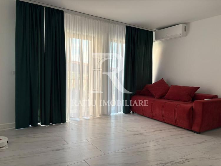 Duplex cu 6 camere cu Canalizare în Nord-Est