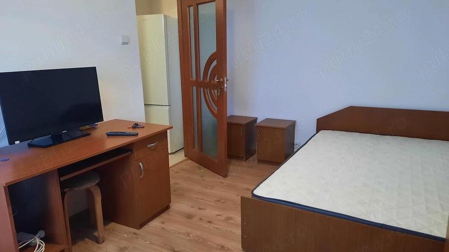 Garsonieră decomandată în Central