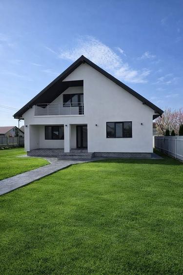 Casă cu 3 camere în Șerbeștii Vechi