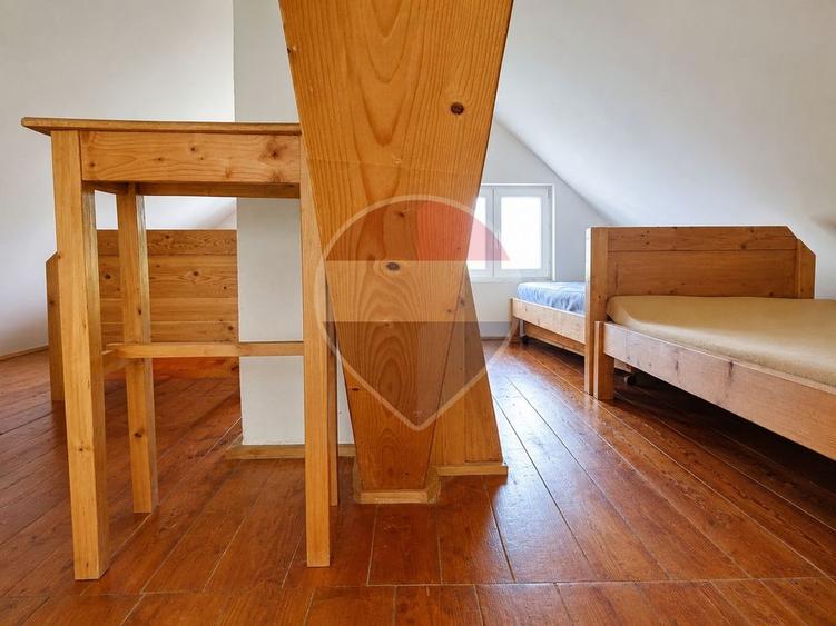 Casă individuală cu 4 camere cu Teren 930 Mp în Valea Ierii