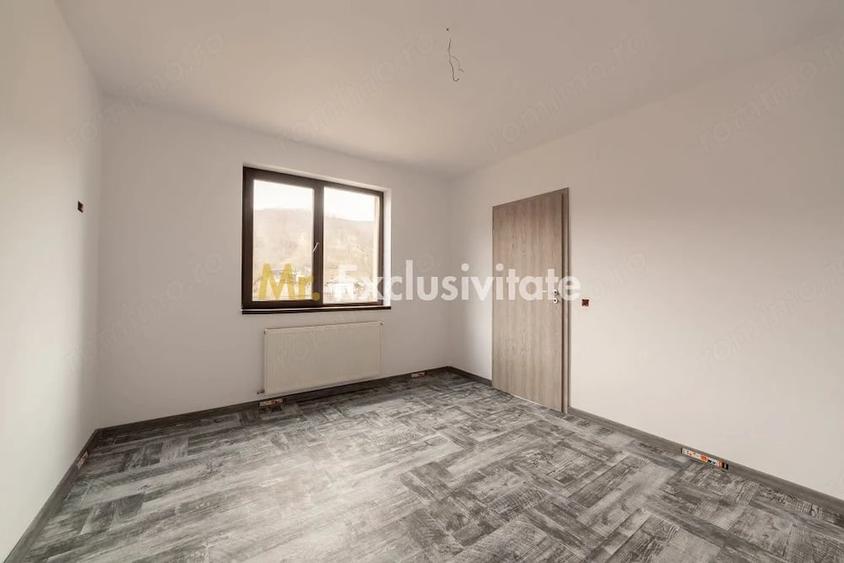 Casă cu Teren 663 Mp în Izvorani