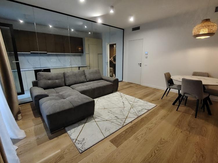 Apartament cu 3 camere decomandat, mobilat în Aviației