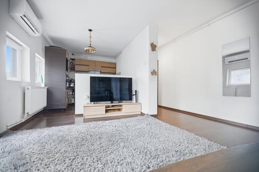 Apartament cu 2 camere decomandat, mobilat în P-ța Alba Iulia