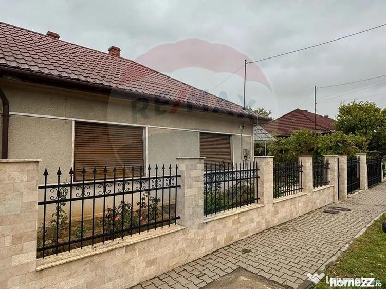 Casă cu 5 camere cu Teren 446 Mp în Ultracentral