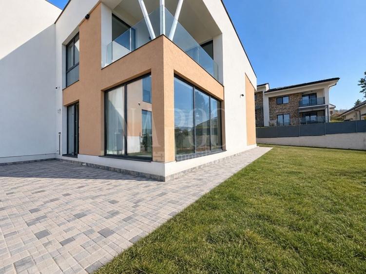 Duplex cu 5 camere cu Canalizare în Iris