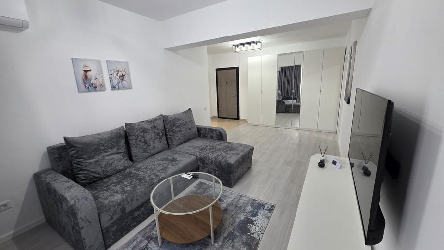 Apartament cu 2 camere semidecomandat în Păcii