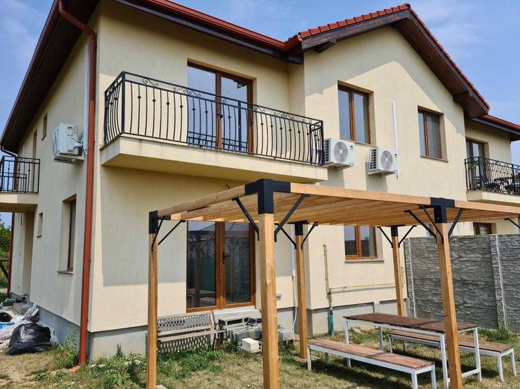 Casă cu 3 camere cu Teren 175 Mp în Central