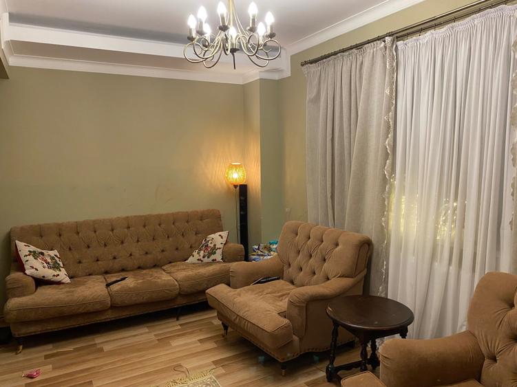 Casă cu 4 camere cu Teren 350 Mp în Central