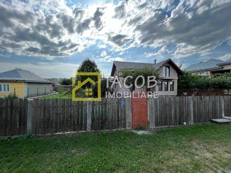 Casă individuală cu 4 camere cu Teren 1070 Mp în Itești