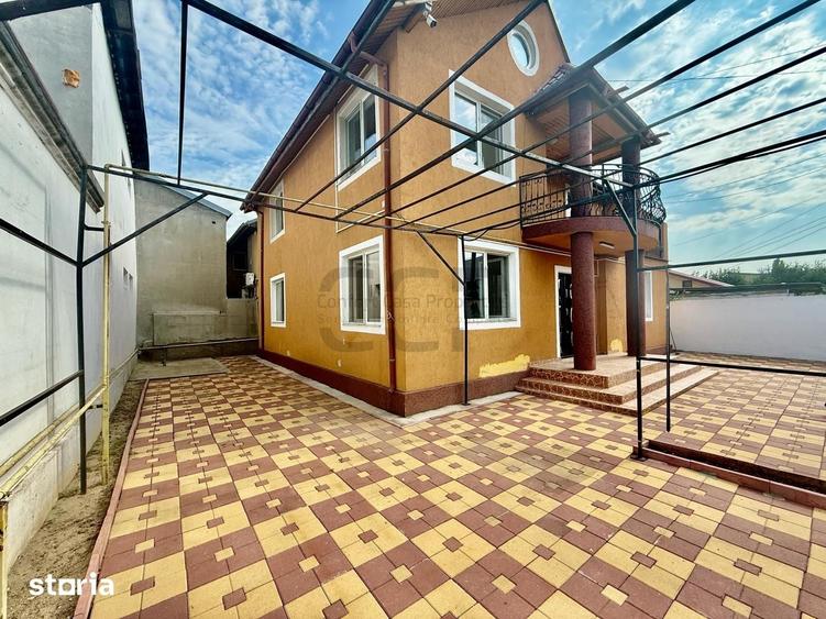 Casă cu 5 camere cu Teren 240 Mp în Apărătorii Patriei