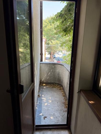 Apartament cu 3 camere decomandat, mobilat în Capitol