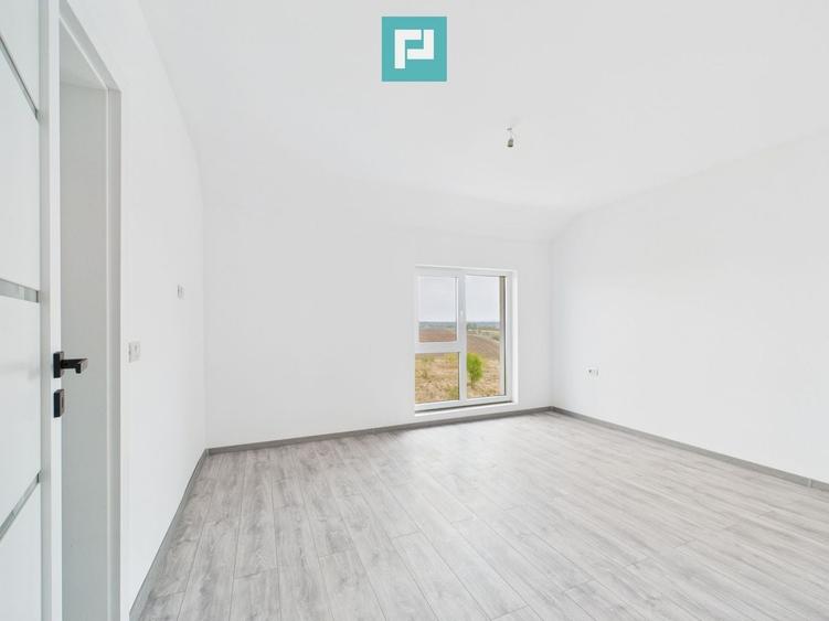 Duplex cu 3 camere cu Canalizare în Pișchia
