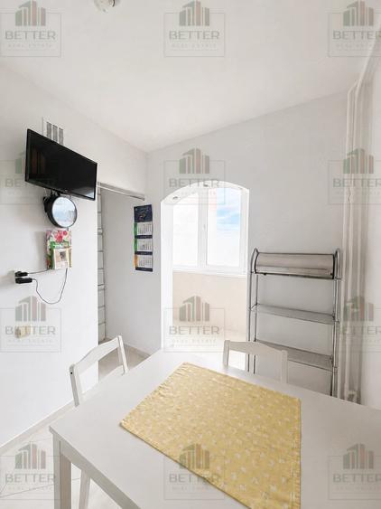 Apartament cu 3 camere decomandat în Sud