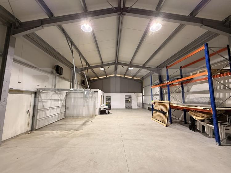 Spațiu industrial, de 269.41000366211 mp, în Exterior Est
