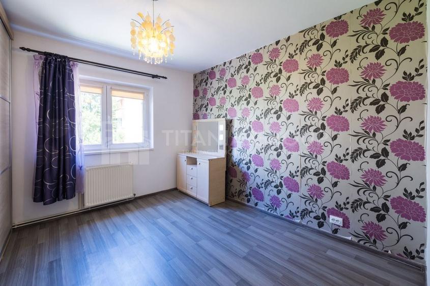 Apartament cu 3 camere decomandat, mobilat în Răcădău
