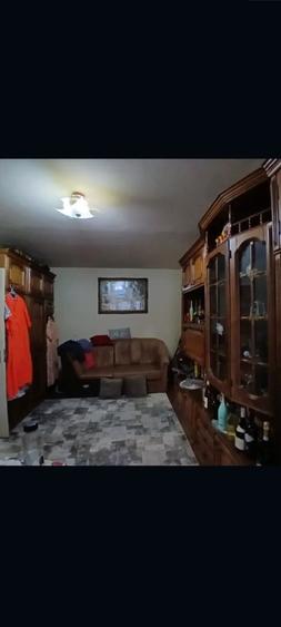 Apartament cu 3 camere semidecomandat în Veteranilor