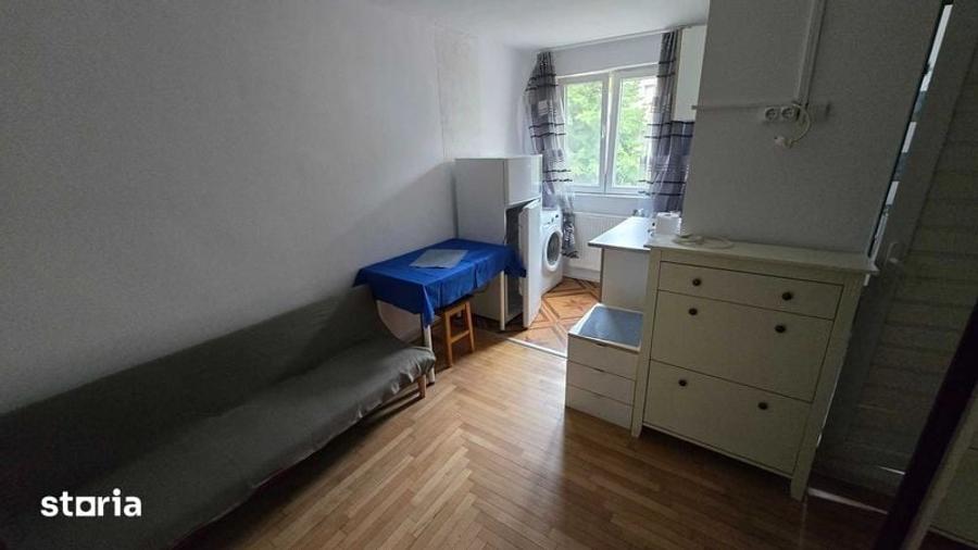 Garsonieră în Titan