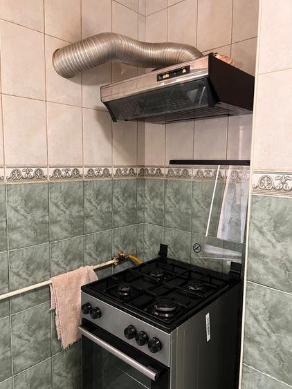 Apartament cu 3 camere decomandat în P-ța Victoriei