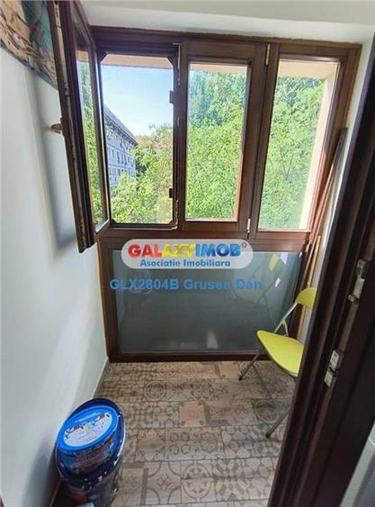 Apartament cu 2 camere semidecomandat, mobilat în Apărătorii Patriei