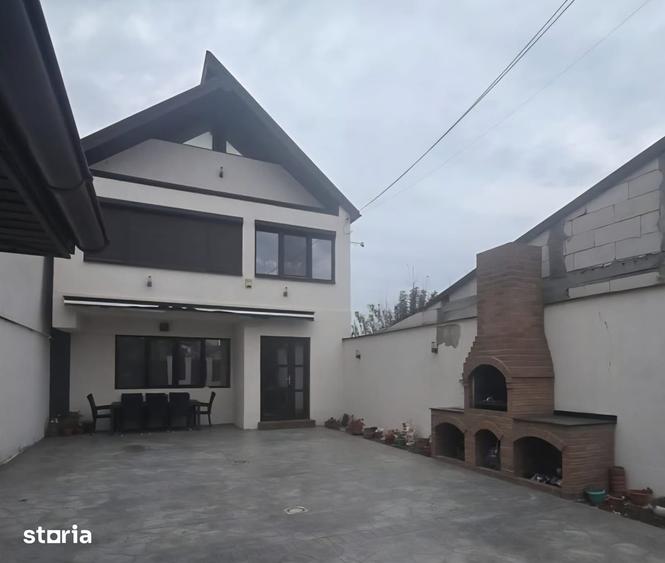 Casă cu 4 camere cu Teren 260 Mp în Chercea