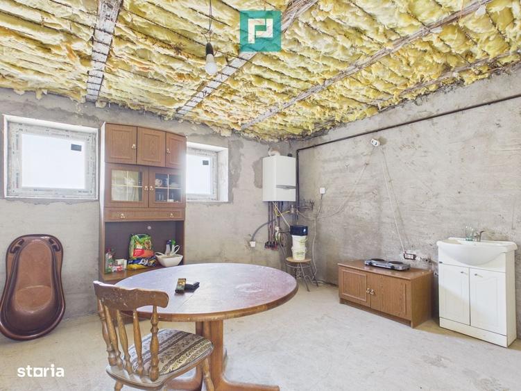 Casă cu 4 camere în Central
