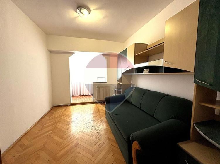 Apartament spatios 3 camere Etaj 1 BRÂNDUȘELOR-BRASOV - 2