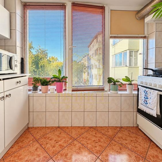 Apartament cu 2 camere decomandat, mobilat în Aradului