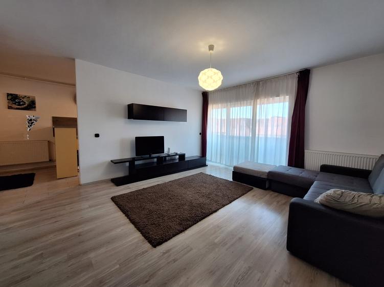 Apartament cu 2 camere semidecomandat, mobilat în Florești — fotografia 1