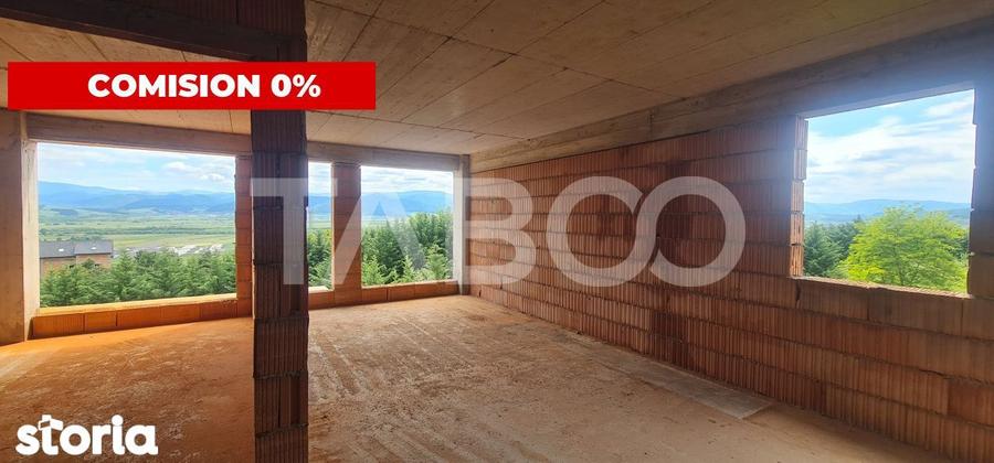 Apartament cu 3 camere decomandat în Cristian