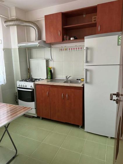 Garsonieră decomandată în Traian