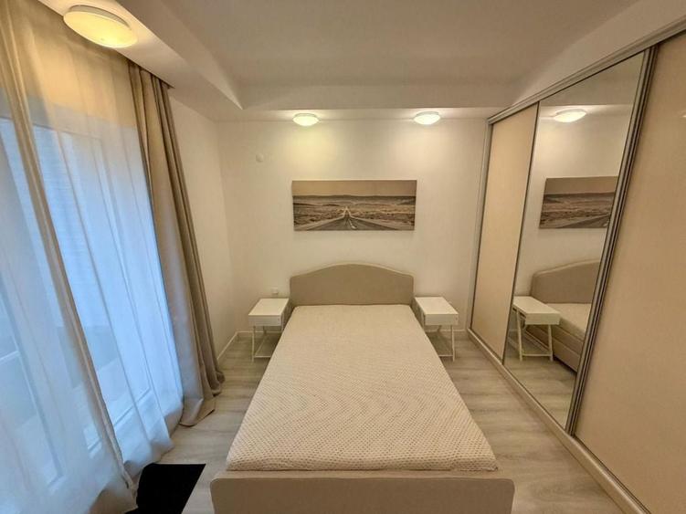 Apartament cu 3 camere semidecomandat în Ștefăneștii de Jos