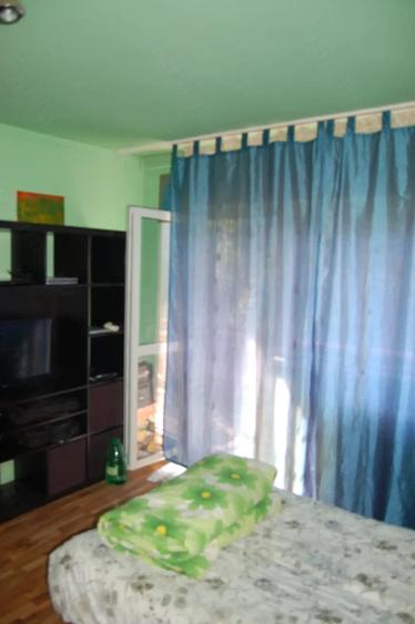 Apartament cu 2 camere decomandat în Berceni