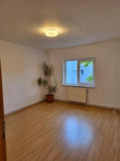 Apartament cu 2 camere decomandat în Centrul Civic