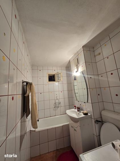 Garsonieră decomandată în Est