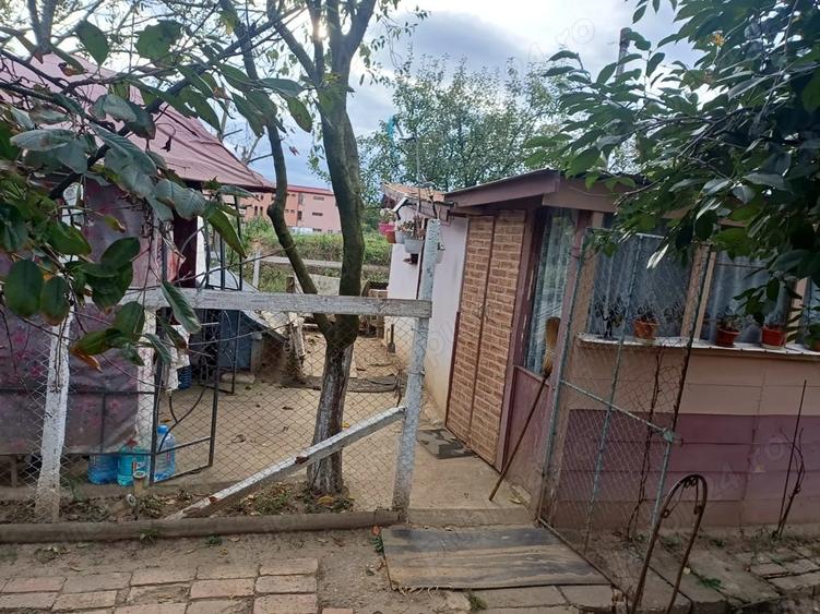 Teren de 1400 mp, în Central