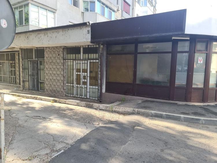 Spațiu comercial, de 75 mp, în Port