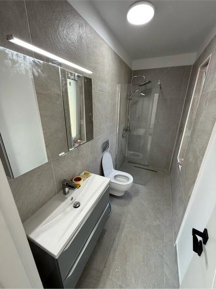 Casă cu 6 camere cu Teren 367 Mp în Săftica