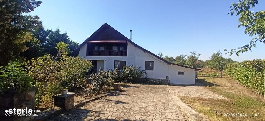 Casă cu 4 camere cu Teren 2259 Mp în Ghioroc