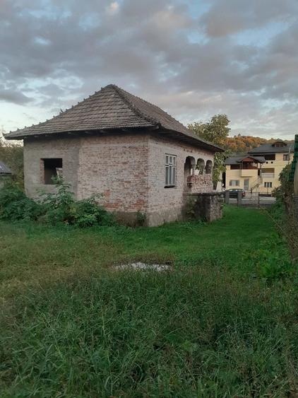Casă cu Teren 3200 Mp în Central