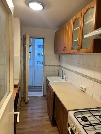 Apartament cu 3 camere decomandat în Timișu de Jos