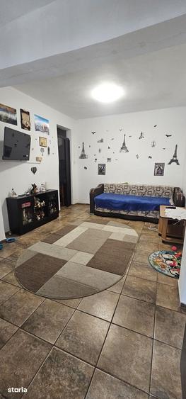 Apartament cu 4 camere decomandat în Bartolomeu