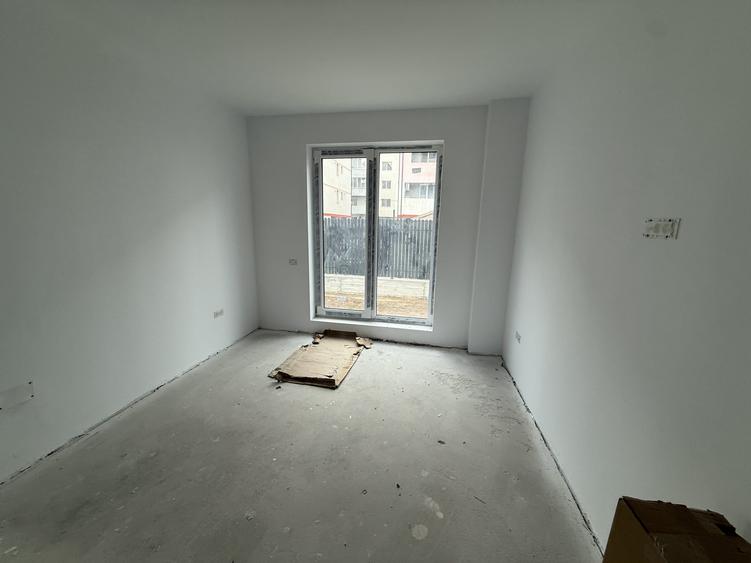Apartament cu 2 camere decomandat în Theodor Pallady