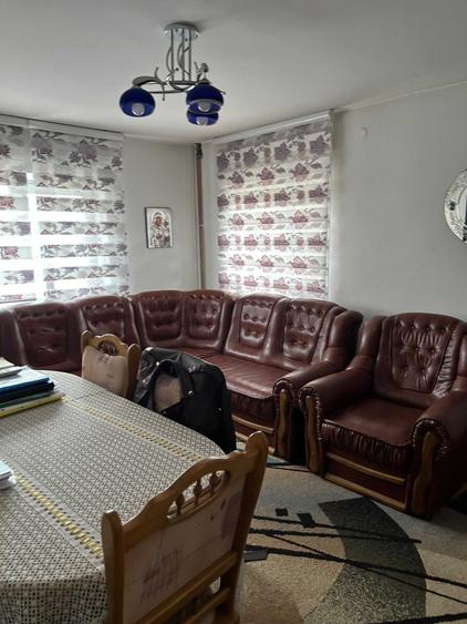 Casă cu 4 camere cu Teren 1875 Mp în Mihăești