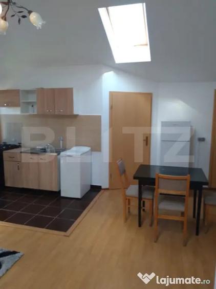Apartament cu 3 camere semidecomandat în Gilău