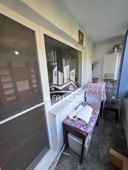 Apartament cu 3 camere semidecomandat în Govândari