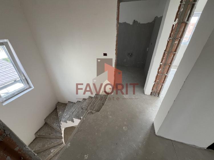 Duplex cu 4 camere cu Canalizare în Chișoda